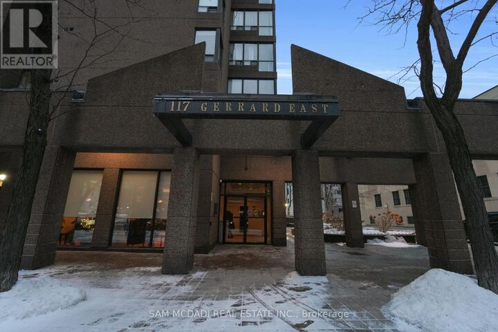 Property Photo:  117 Gerrard Street East 613  ON M5B 2L4 