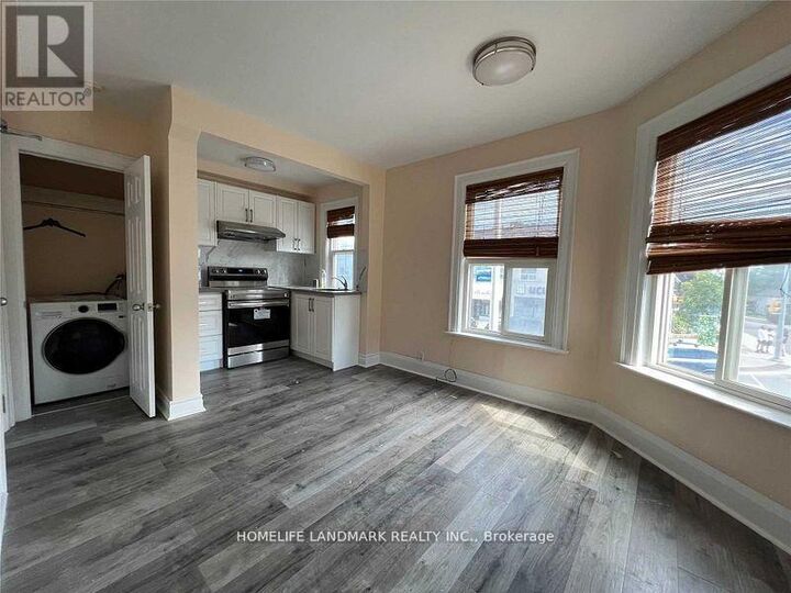 Property Photo:  2398 Bloor Street West Apt 1  ON M6S 1P5 