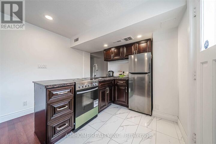 Property Photo:  75 Kingslake Road -Lower  ON M2J 3E6 