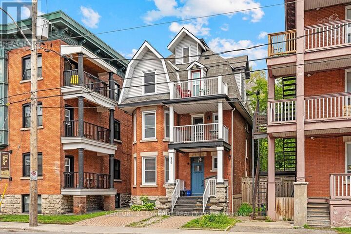Property Photo:  229 Charlotte Street 2  ON K1N 8L1 