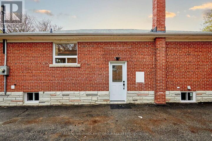 Property Photo:  295 Baldwin Street  ON L1H 6H5 