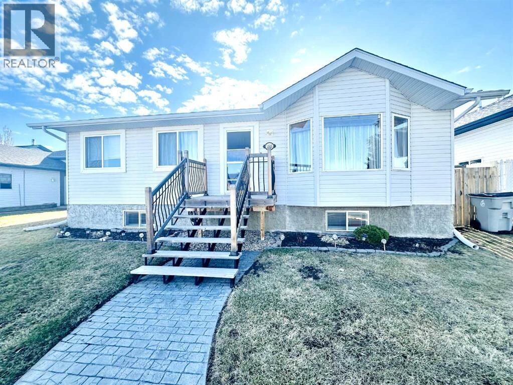 Property Photo:  1105 19 Street  AB T9W 1V1 