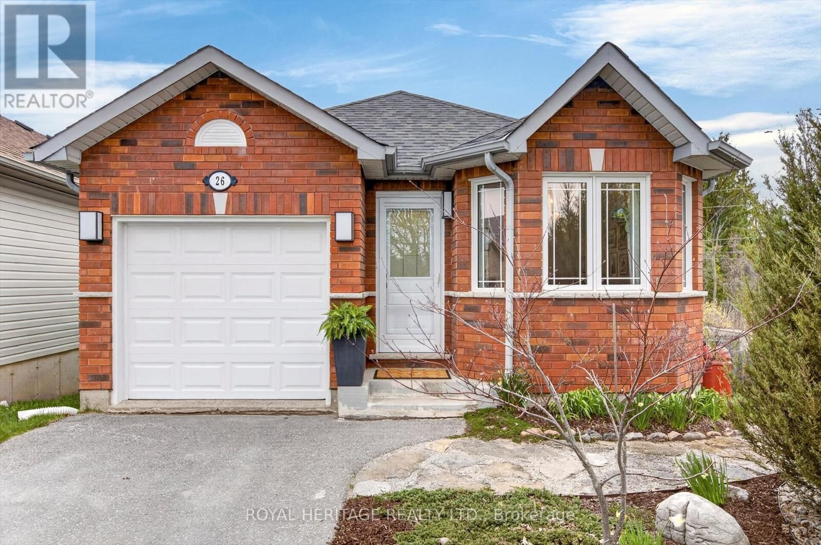 Property Photo:  26 Stonebridge Court  ON K9K 2N5 