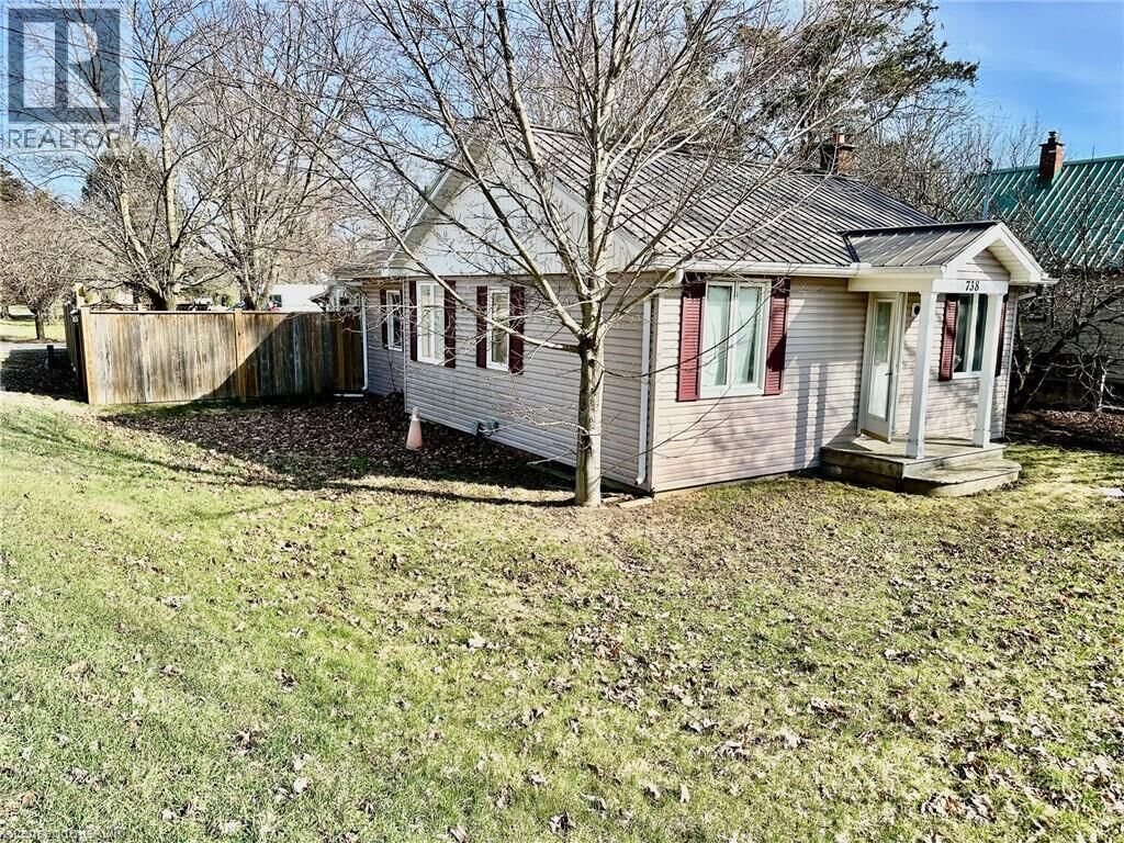 Property Photo:  738 Mount Pleasant Road  ON N0E 1K0 