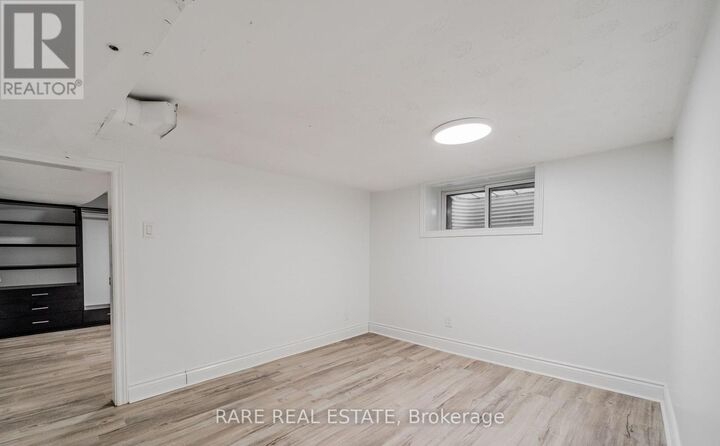 Property Photo:  538 Roxton Road Lower  ON M6G 3R4 