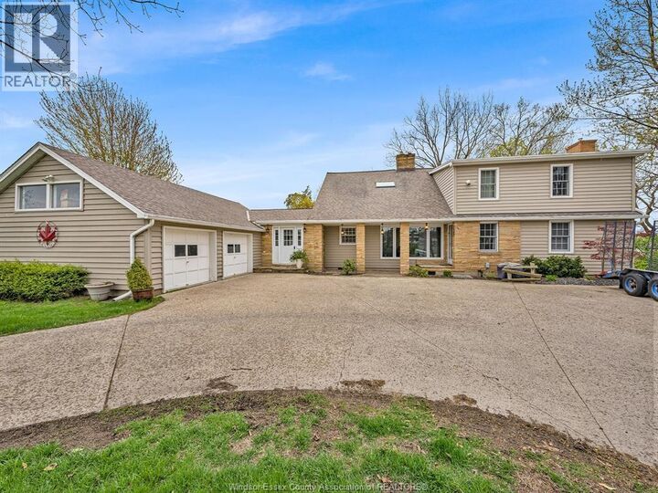 Property Photo:  388 Seacliff Drive West  ON N8H 4E1 