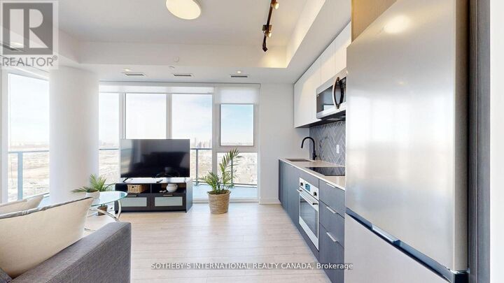 Property Photo:  36 Zorra Street 3103  ON M8Z 4Z7 
