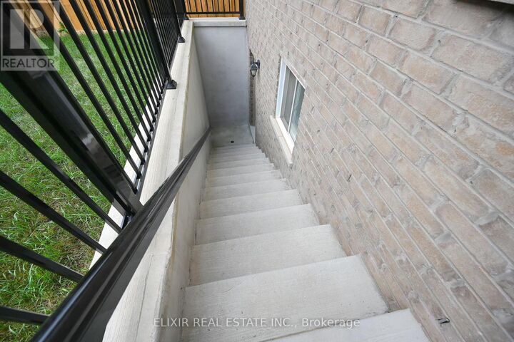Property Photo:  46 Mevira Gardens  ON L6H 0Z6 