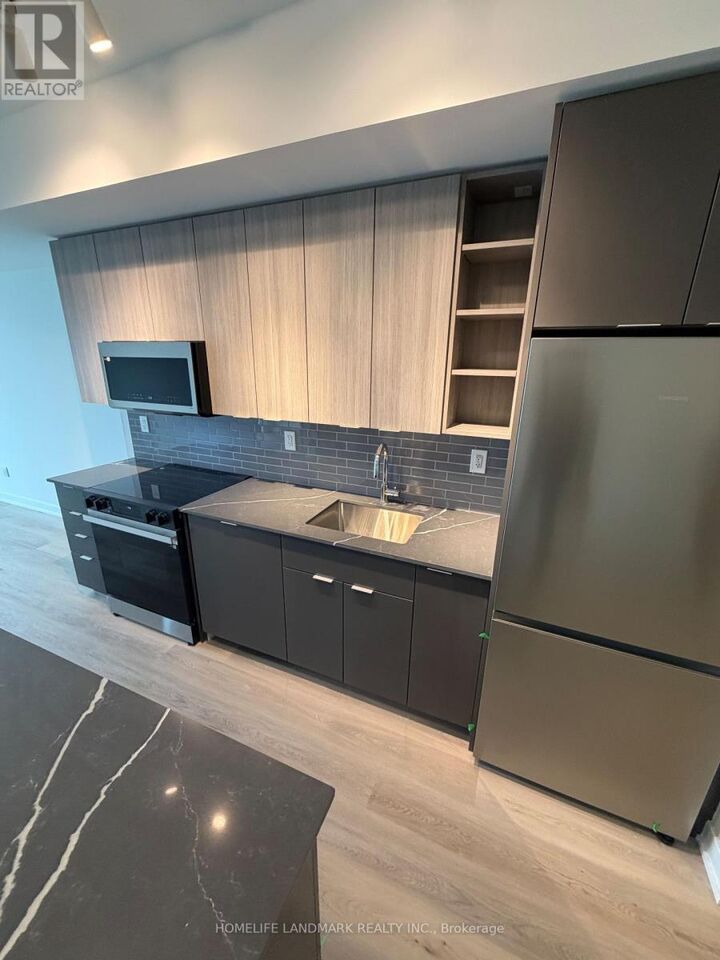Property Photo:  2075 Lakeshore Road 2005  ON L7R 0H3 