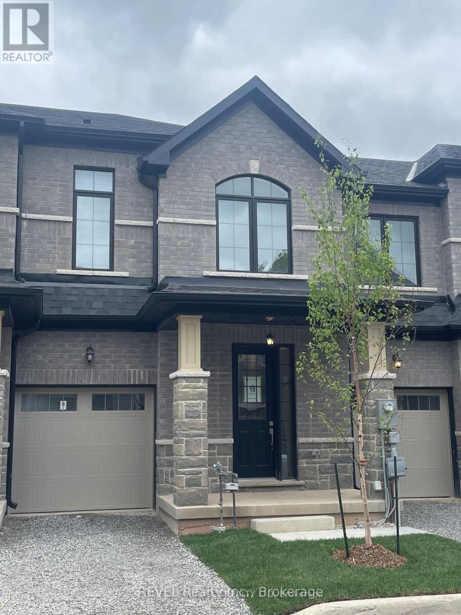 Property Photo:  7441 Baycrest Common 18  ON L2G 3L9 