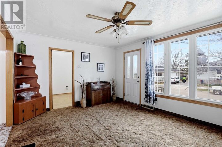 Property Photo:  316 Patrick St  ON P6C 3Y8 