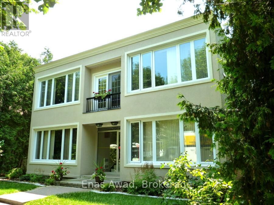 Property Photo:  111 Crichton Street 3  ON K1M 1V8 
