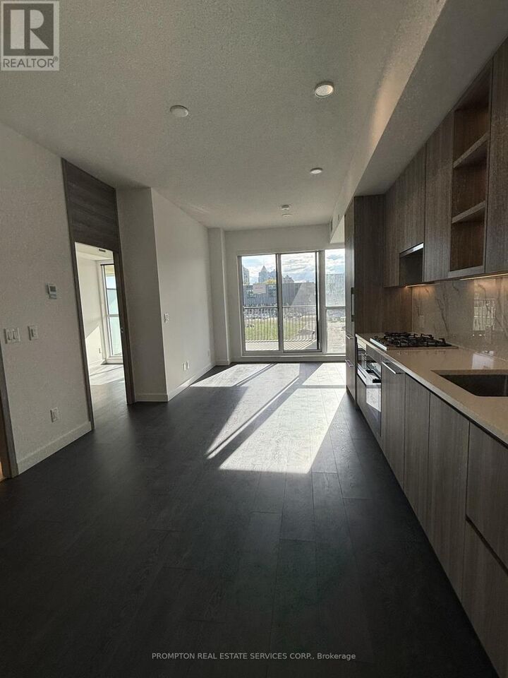 Property Photo:  75 Billes Heights Boulevard 325  ON M2K 0J8 