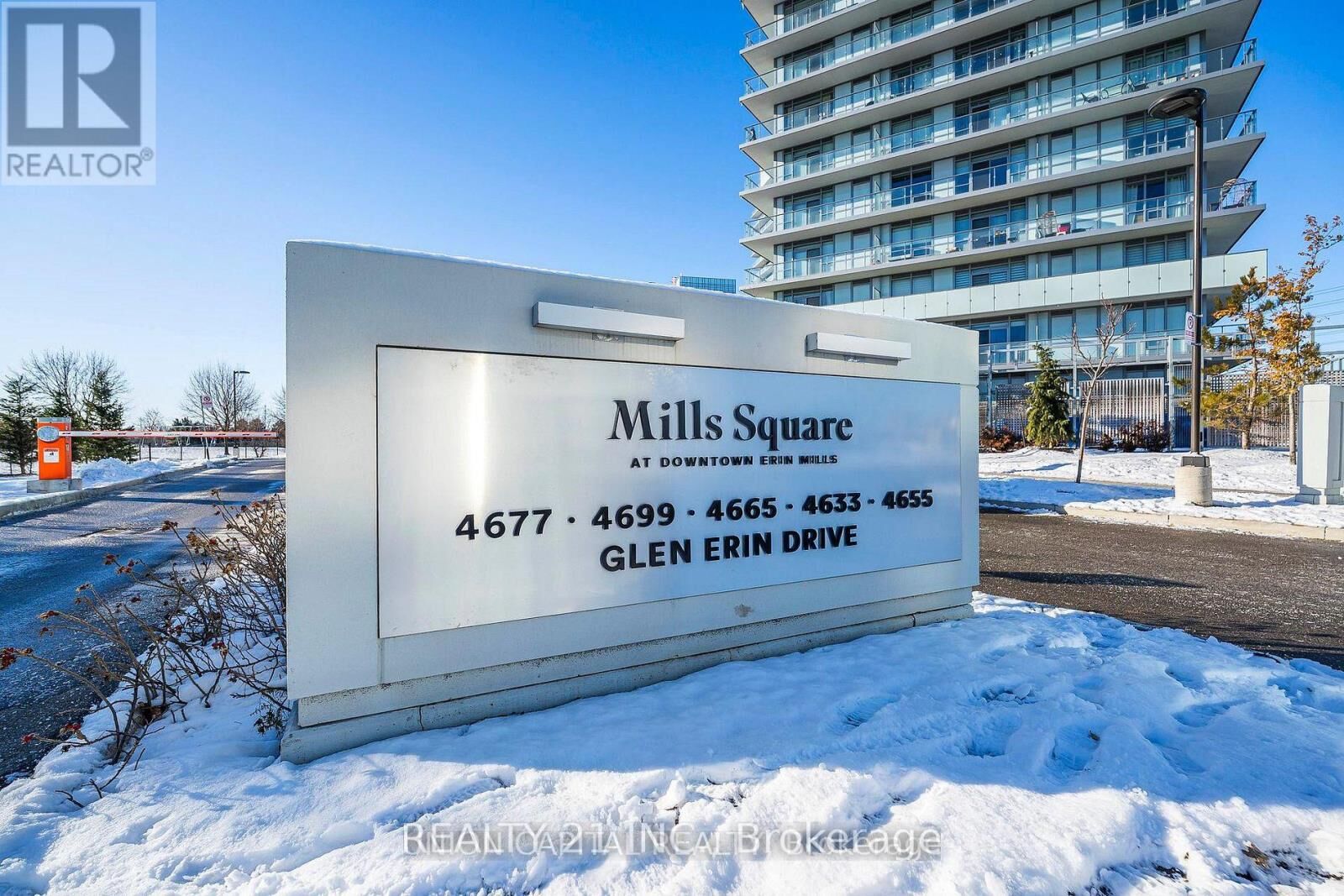 Property Photo:  4699 Glen Erin Drive 1001  ON L5M 2E5 