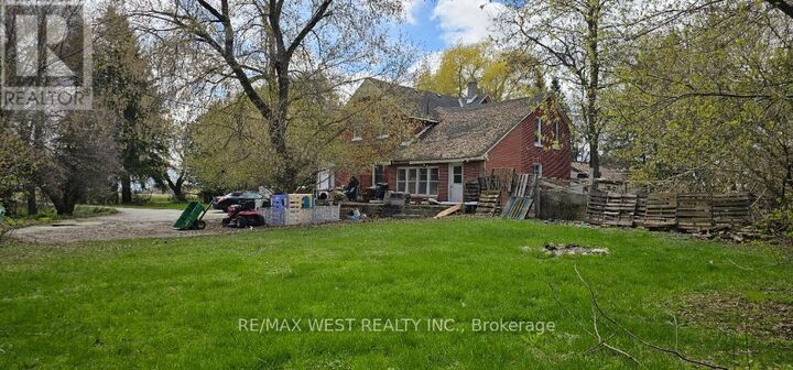 Property Photo:  6536 5th Sideroad  ON L9R 1V2 