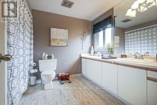 Property Photo:  3145 Harris Crescent  ON L5N 4Y4 