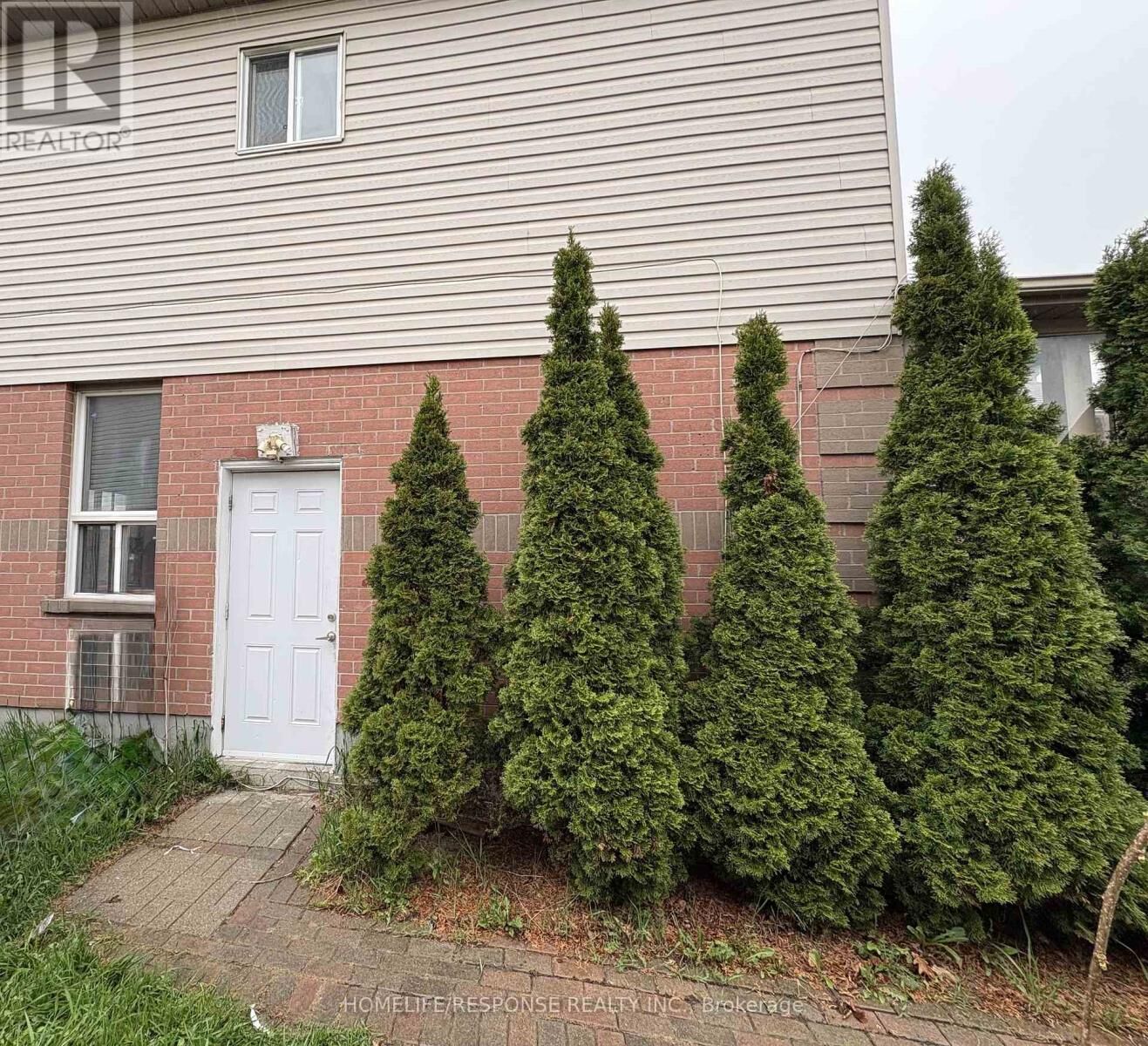 Property Photo:  11 Saddlecreek Court  ON L6Y 4V6 