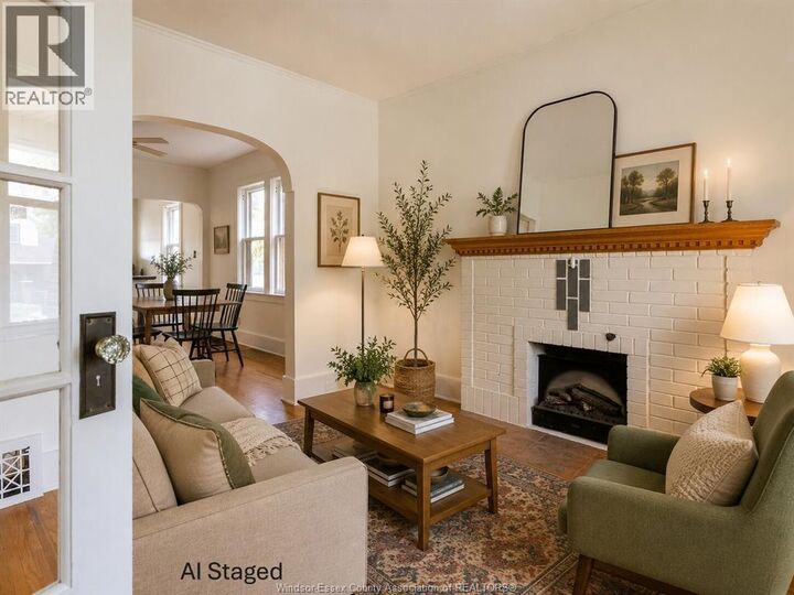 Property Photo:  438 Wahketa Street  ON N8X 1B6 