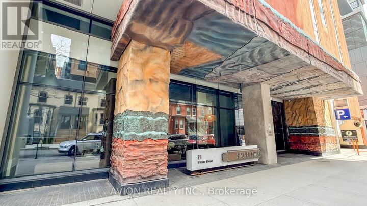 Property Photo:  21 Widmer Street 3510  ON M5V 0B8 
