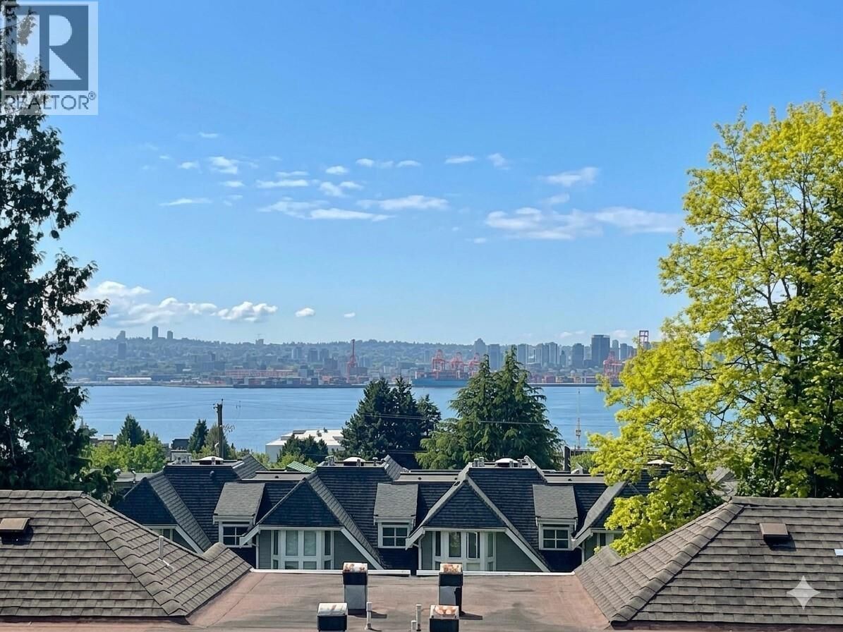Property Photo:  232 East 6th Street 7  BC V7L 1P5 