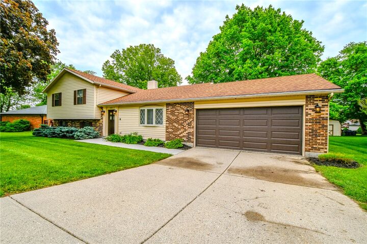 Property Photo:  600 Royal Springs Drive  OH 45066 