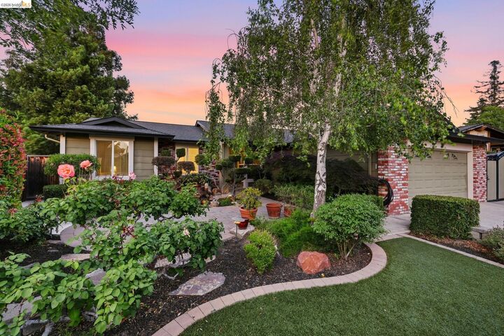 Property Photo:  3309 Bluejay Dr  CA 94509 