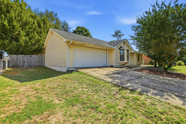 Property Photo:  103 Grand Prix  FL 32536 