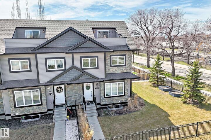 Property Photo:  10519 114 Avenue NW  AB T5G 1Z4 