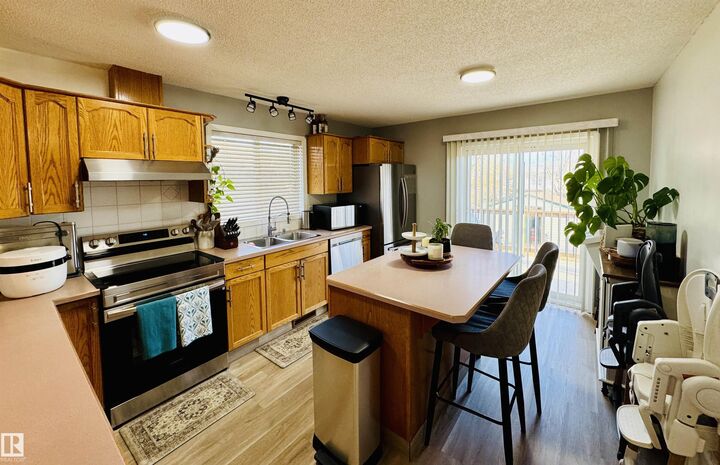 Property Photo:  5537 54 Avenue  AB T0A 3A1 