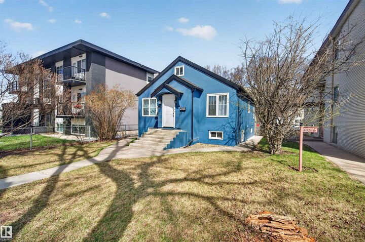 Property Photo:  10522 79 Avenue NW  AB T6E 1R8 