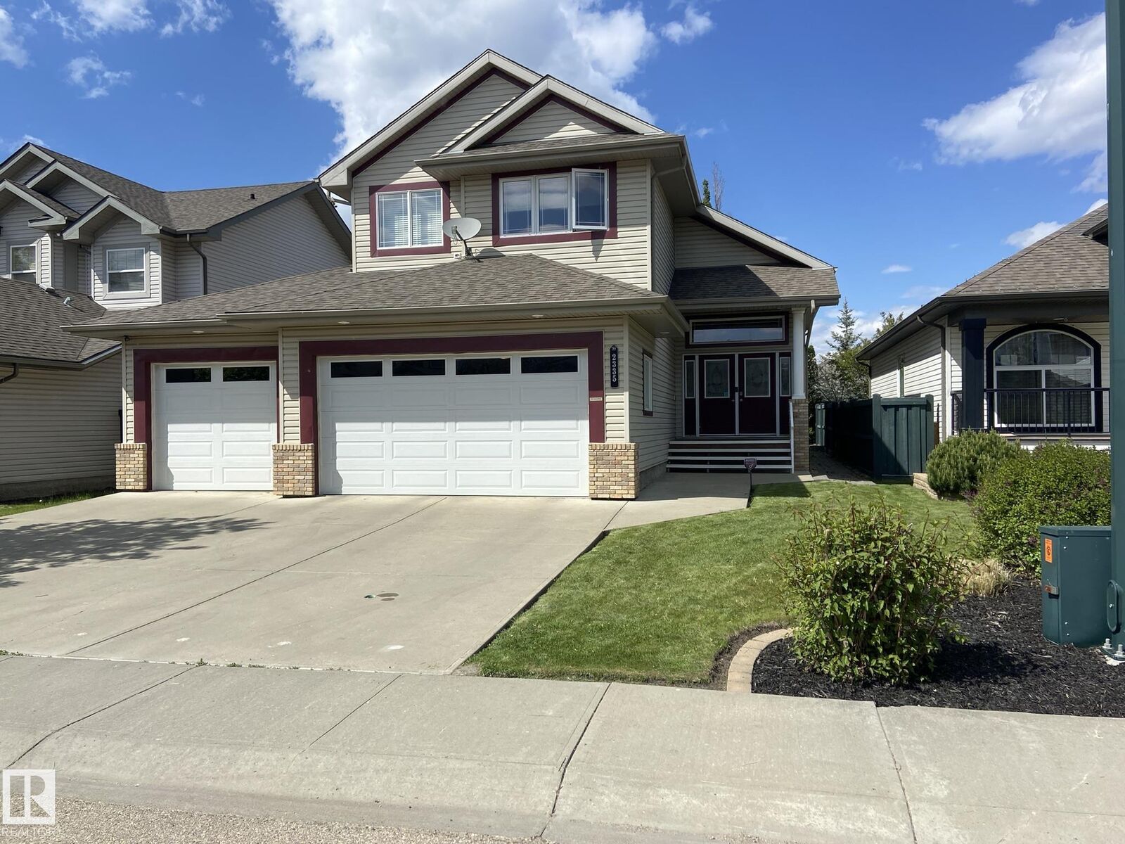 Property Photo:  2335 Rutherford Way SW  AB T6W 1P3 