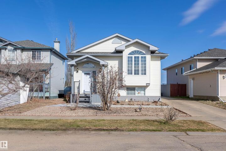 Property Photo:  8704 99 Avenue  AB T8R 1S8 