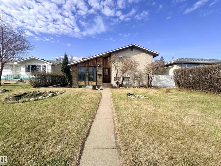 Property Photo:  16321 109A Avenue NW  AB T5P 1C5 