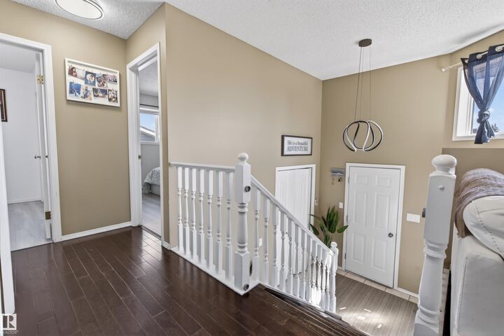 Property Photo:  6006 53 Avenue  AB T9M 1V5 