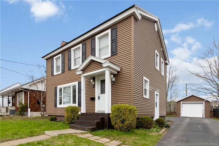 Property Photo:  25 Wellington Avenue  NB E1E 2A7 