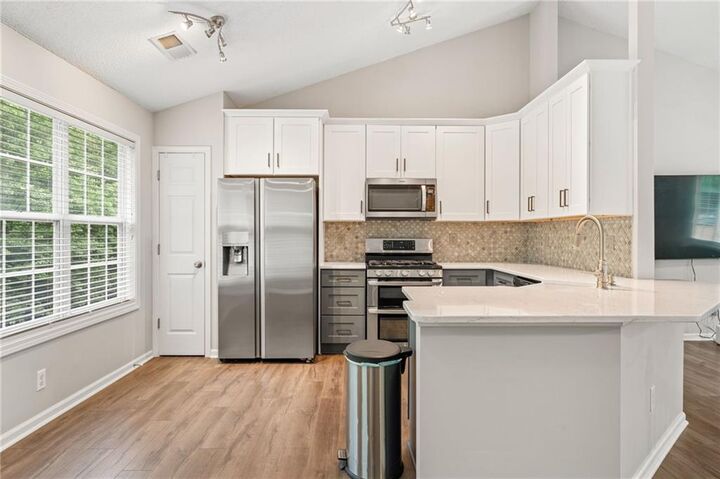 Property Photo:  280 Wentworth Drive  GA 30114 