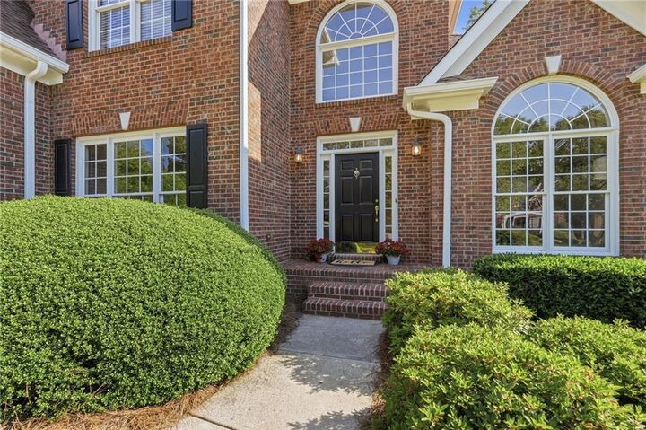 Property Photo: 6745 Preston Glen Drive GA 30005