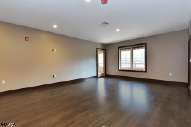 Property Photo:  8 White Hall Rd 4  NJ 07082 