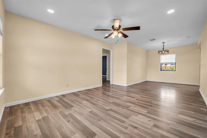 Property Photo:  2915 Robertson Street  TX 77009 