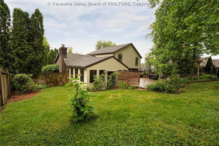 Property Photo:  817 Shrewsbury Drive  WV 25177 