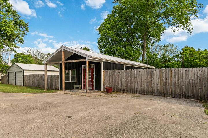 Property Photo: 5821 Old Railroad Grade Road KY 40461