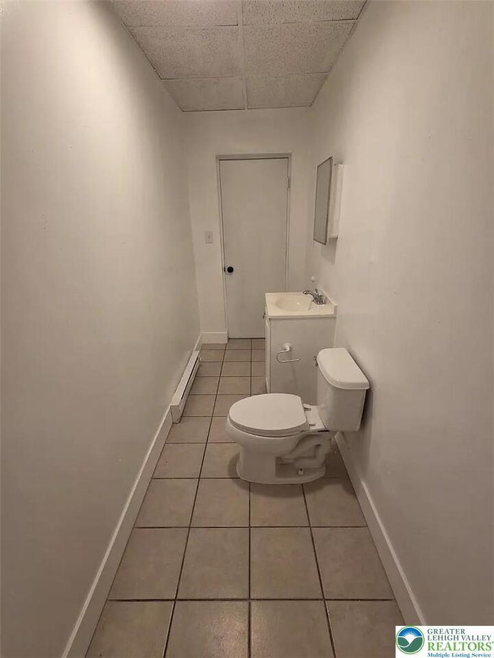 Property Photo:  334 N 9th Street Apt 1  PA 18102 