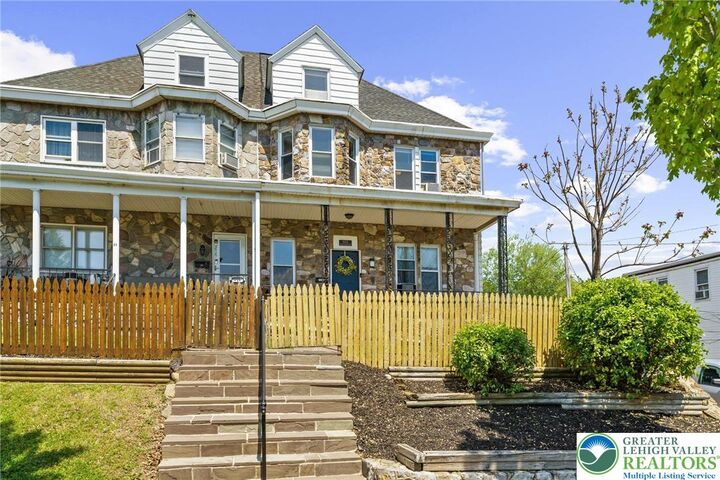 Property Photo:  1025 Northampton Street  PA 18042 