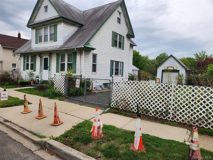 Property Photo:  34 Oakland Street  NY 11550 