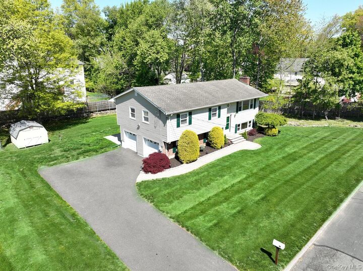 Property Photo: 33 Farmhouse Road NY 10920