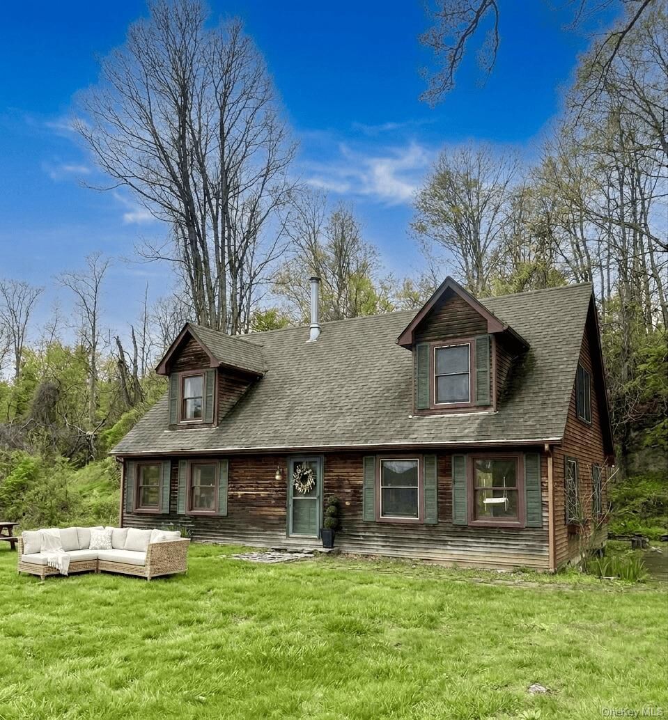 Property Photo:  690 Route 311  NY 12563 
