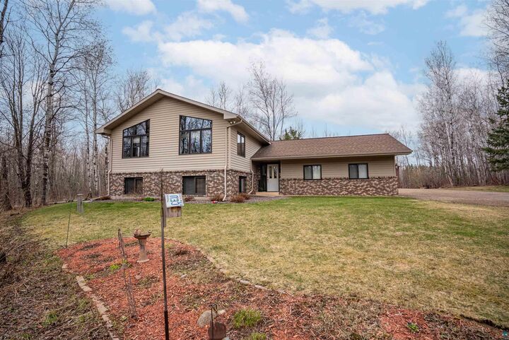 Property Photo: 255 E Harney Rd MN 55733