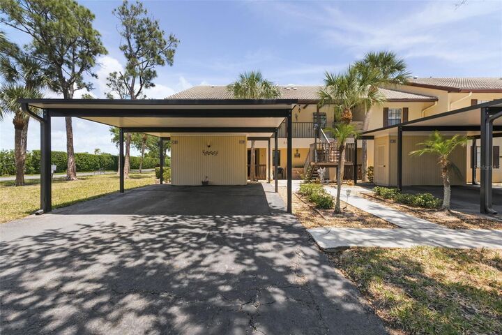 Property Photo: 305 Mission Trail W K FL 34285