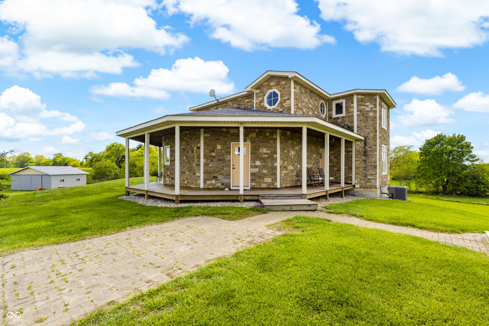Property Photo:  14905 E 300 S  IN 47232 