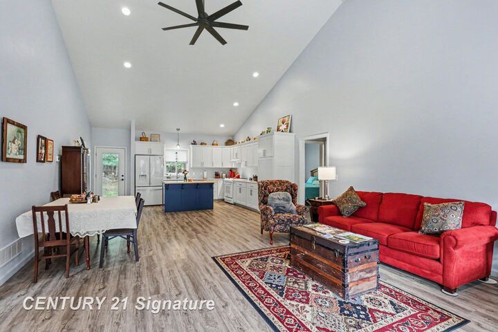Property Photo:  2238 Fox Run Road  MI 48661 